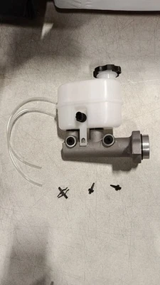 OPENED Brake Master Cylinder w/Reservoir For Cadillac Escalade Chevy GMC Yukon - Image 1 of 2