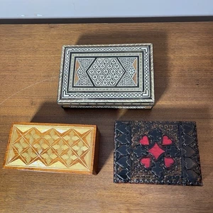 Lotto scatole legno vintage - URSS intarsiato paglia, carta intagliata, patchwork mosaico conchiglia N2 - Foto 1 di 22