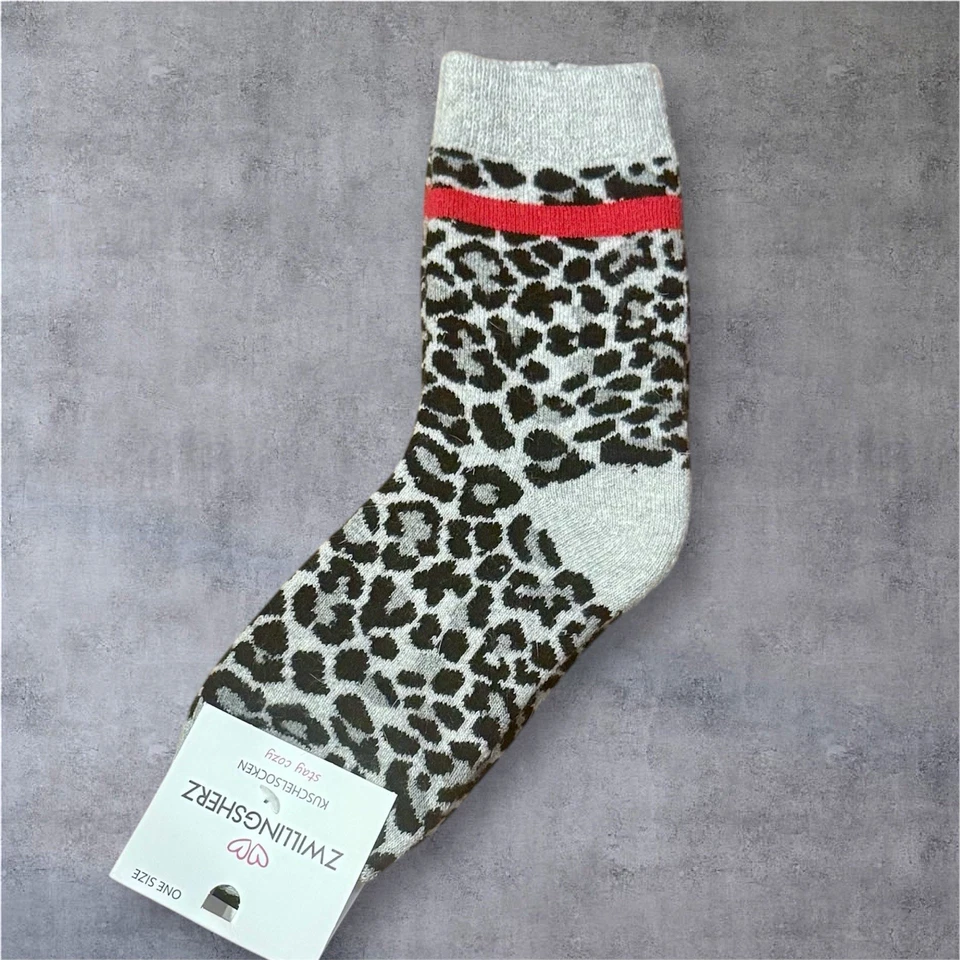 NEU ❤️Zwillingsherz ♥Kuschelsocken, Strümpfe „Leo“ grau, rot - Bild 1 von 1