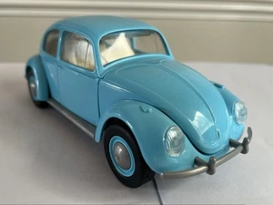 AIRFIX Quick Build - Blue Volkswagen BEETLE Model Car Pre-assembled - Picture 1 of 8