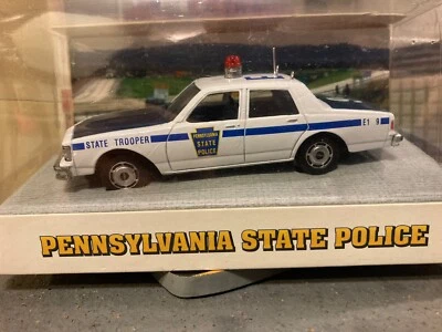 Chevrolet Caprice 1988 coche de policía estatal de Pensilvania, escala 1/43, nuevo en caja Foto 1 de 4