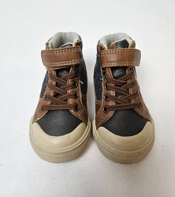 Niño pequeño Max And Jake Zapato de caña alta Tostado Imitación Cuero en Gris Talla 5 Foto 1 de 4