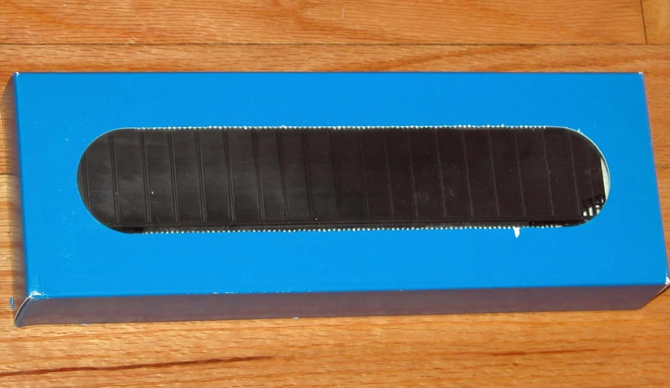 HO LBF 700 8200 CU FT WOODCHIP CAR KIT UNDECORATED - Image 1 of 1