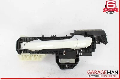 Manija de puerta exterior trasera izquierda Mercedes W117 CLA250 14-19 sin llave Go OEM Foto 1 de 4