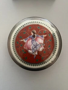 Mikasa 1999 Ltd Edition 12 Days of Christmas Covered Dish - 9 Ladies Dancing - Picture 1 of 12
