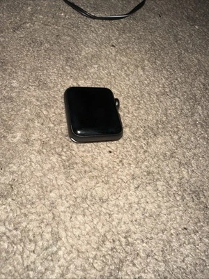 apple watch series 3 - Image 1 of 4