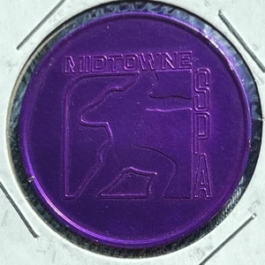 Midtowne Spa - Free Locker Pass - New Orleans Mardi Gras - Ficha de aluminio de 1,5” - Imagen 1 de 4