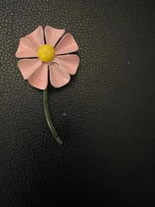 ORIGINAL BY ROBERT PINK ENAMEL FLOWER BROOCH, SIGNED..1940-50'S - Picture 1 of 7