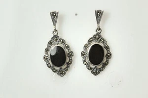 925 Sterling Silver Oval Onyx and Marcasite Dangle Post Earrings 5g (EAR4006) - Picture 1 of 6