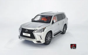 Modelli LCD LCD18010-SI 1/18 Lexus LX570 Modello In Diecast Auto Argento - Foto 1 di 10