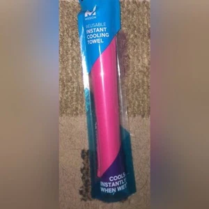 Mission Fuchsia Pink Reusable Instant Cooling Towel NEW NIP - Picture 1 of 1