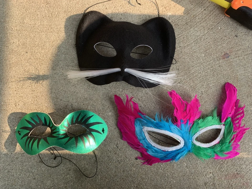 Lot of 3 Adult Halloween Party Plastic Cat & Feather Carnival Eye Mask - Image 1 of 3
