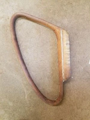41 CADILLAC SERIES 63 1941  DRIVERS REAR 1/4 VENT WINDOW GARNISH MOULDING - Image 1 of 4