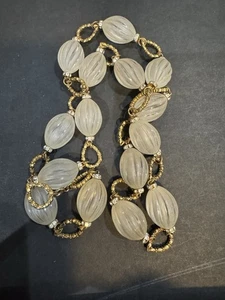 Collana Vintage Smerigliata Lucite Strass Tono Oro - Foto 1 di 4