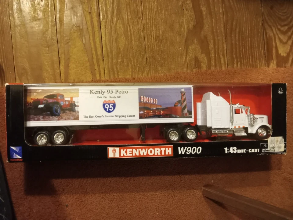 New In Box Ray 1:43 scale die-cast model Kenworth W900 semi-truck with trailer - Image 1 of 1