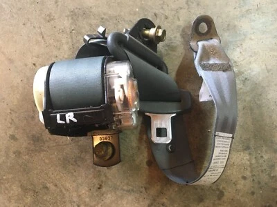 95 96 97 98 99 1996 NISSAN MAXIMA CINTURÓN SEGURIDAD TRASERO IZQUIERDO GRIS Foto 1 de 2