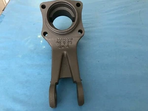 1968-1982 Corvette Right Hand Bearing Support Used GM 848103 NF - Picture 1 of 3