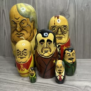 Matrioska Nesting Bambole Vintage Russo Sovietico Leader Set di 7 Dipinte a Mano - Foto 1 di 12
