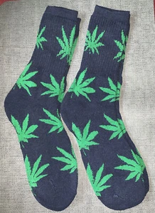 2 Pair Marijuana Cannabis Socks Pot Leaf Plant Hemp Bud Blue Size 10-13 NWOT - Picture 1 of 5