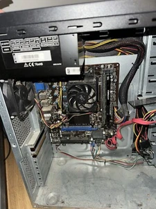 Pc tower - FX 4300 , 12gb RAM , SSD 60 gb - Picture 1 of 3