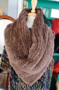 Gorgeous Super Soft and Warm Rex Rabbit Fur Cowl/Scarf - Bild 1 von 6
