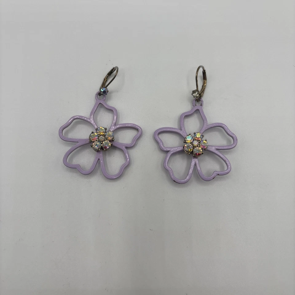 Pendientes colgantes Betsey Johnson lavanda púrpura esmalte flor AB cristal Foto 1 de 4