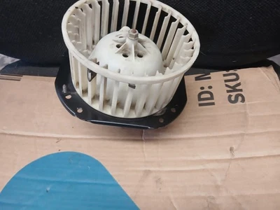 Вентилятор воздуходувки Pontiac Fiero ОВК с колесом б/у - Изображение 1 из 4