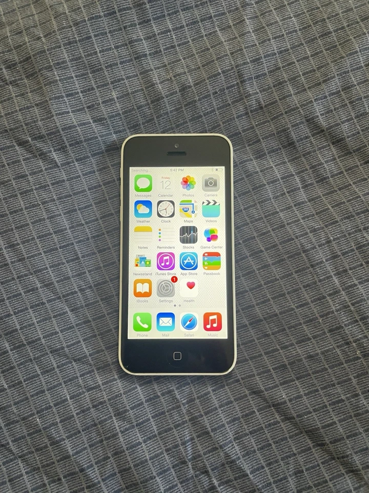 iPhone 5c 12GB - Raro iOS 8.1.2 - Testado e funcionando - Item de colecionador - Imagem 1 de 4