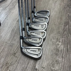 Titleist DCI 981 3-4-5-6-8-P Eisensatz Stahlschaft Rechtshand fehlt 7+9 - Bild 1 von 3