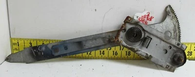 Regulador de ventana de puerta derecha OEM GM RH 1966-67 Buick Special Skylark (Bin24) Foto 1 de 3