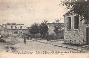 CPA - LAON - entrée de la caserne d'artillerie - Picture 1 of 2