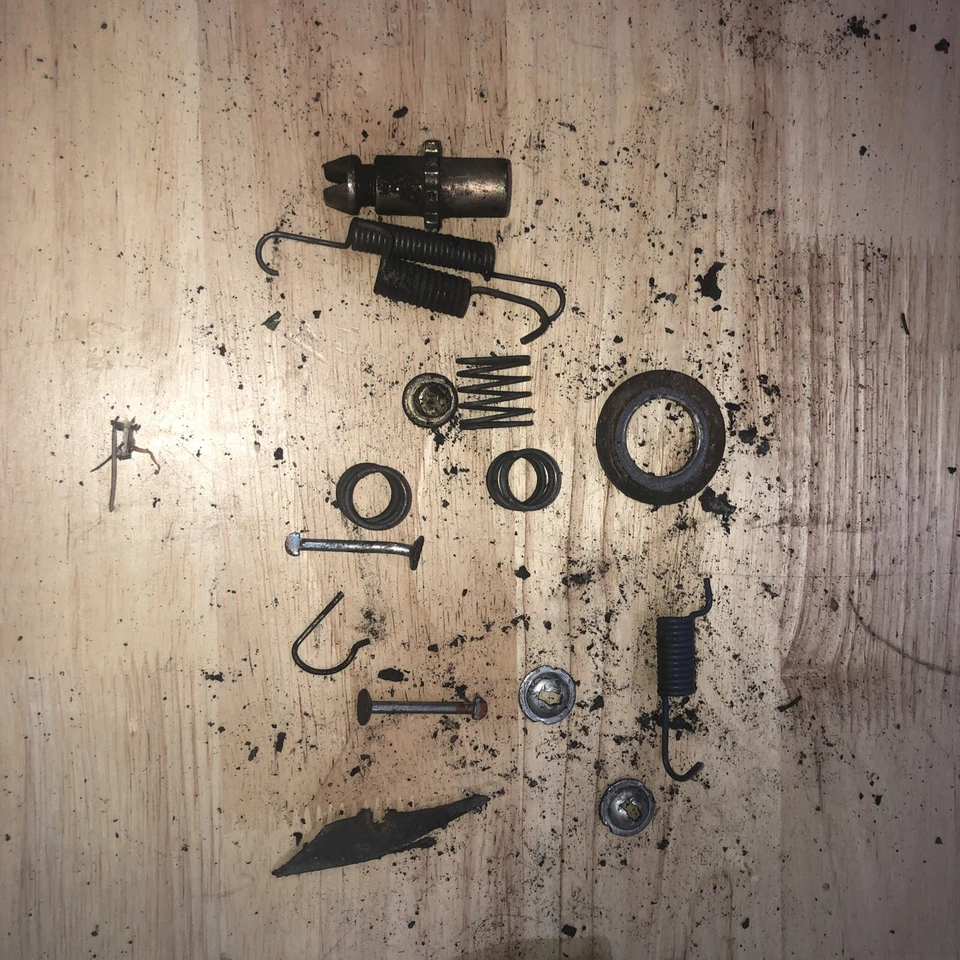 1995-1999 mitsubishi eclipse rear passenger drum brake hardware gst - Image 1 of 1