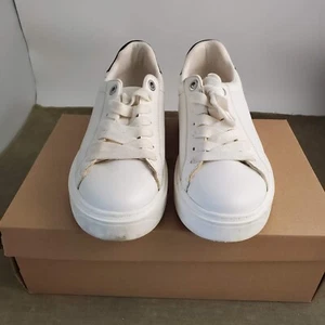 Steve Madden Womens White Sneakers Model# Charlie 15S1 US Size 8M - Picture 1 of 15