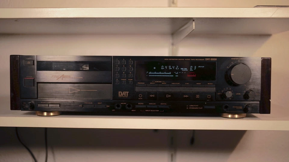 Dat Recorder - Grundig Fine Arts Dat 9000 - Bild 1 von 1