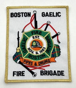 Toppa 5" Boston MA Gaelic Fire Brigade - tubi e tamburi - Foto 1 di 1