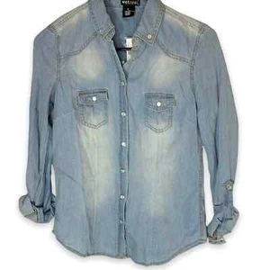 NEU Wet Seal Damen XS Basic Light Denim Snap-up Jeanshemd Rollriegelärmel Neu mit Etikett - Bild 1 von 7