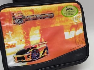 Hot Wheels Highway 35 World Race 2003 Soft Kit Lunch Box Thermos NOS con etichette raro - Foto 1 di 24