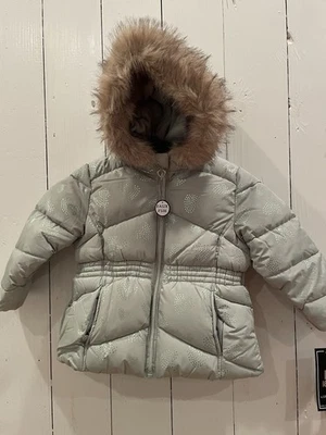 *NUEVO CON ETIQUETAS* S ROTHSCHILD & Co Abrigo acolchado estampado en papel de aluminio para niñas pequeñas 2T PISTACHIO HEARTS Foto 1 de 4