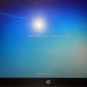 HP EliteBook 840 8GB RAM Locked Spares/Repair Milton Keynes - Picture 1 of 6
