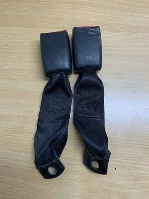 Toyota Celica Rear Seat Belt Buckle Stalk NSB1073 OEM (1993-1995) - Imagem 1 de 4