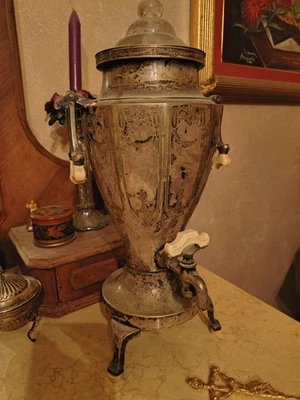 Samovar antico in argento fine 800 - Immagine 1 di 2