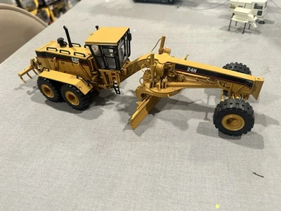 Norscot 1:50 Scale Caterpillar 24H Motor Grader (read!)! - Image 1 of 4