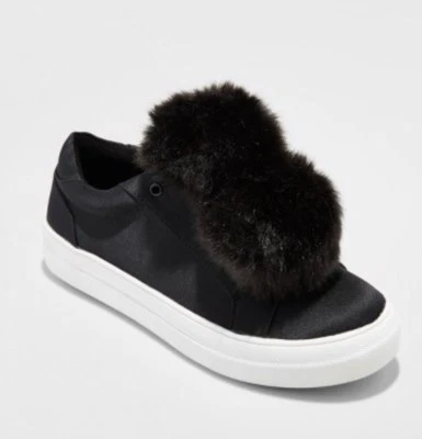 NUEVAS Zapatillas sin cordones Abbie negras para mujer con pompón de piel sintética Mossimo talla 10 Foto 1 de 3