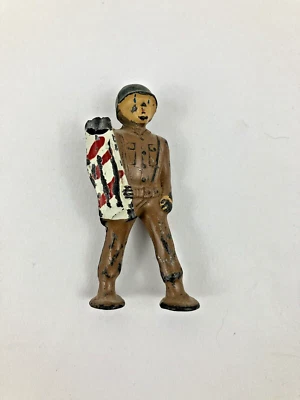 Barclay Pod Foot Wounded Soldier Figure Manoil Flag Bearer - Image 1 of 4