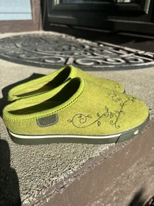 Keen Trillium Mules Women's US 5 Slip On Hard Sole Wool Felt Uppers Floral - Picture 1 of 17