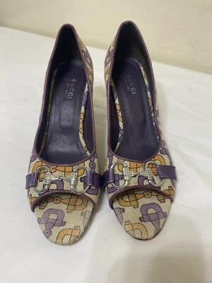 GUCCI Multicolor satin rhinestone horsebit Peep  toe heels pumps Women’s 9.5 - Image 1 of 4