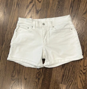 Levi’s White Denim Jean Cuffed Shorts. Mid Rise. Size 30 - Picture 1 of 5