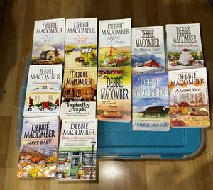 Lot Of 12 Debbie Macomber Paperback Novels - Picture 1 of 5
