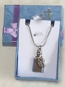Alice im Wunderland Thema Drink Me Trank Flasche Halskette Charm, VERPACKTES GESCHENK - Bild 1 von 1