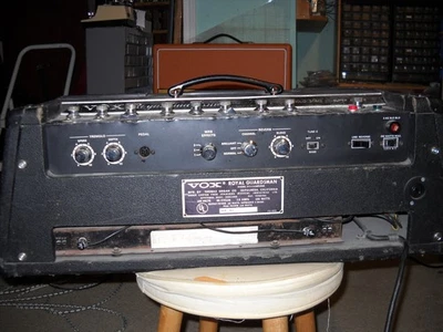 late 60's vox royal guardsman model v1133 guitar amplifier head - Image 1 of 4